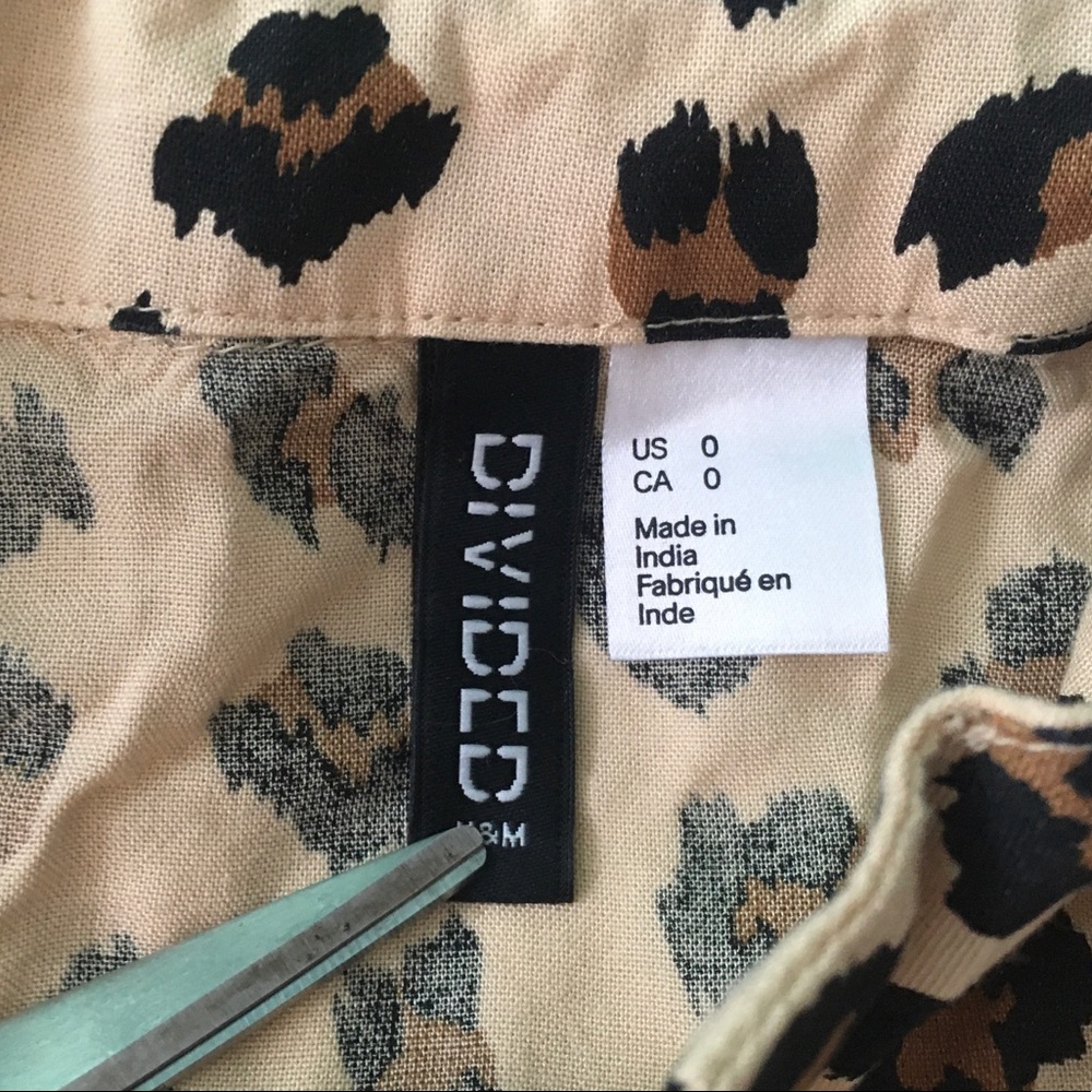 H&M Leopard Button Up - Picture 5 of 10